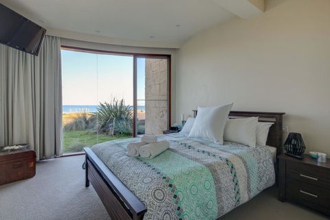 Malahide - Tourism Cairns 2