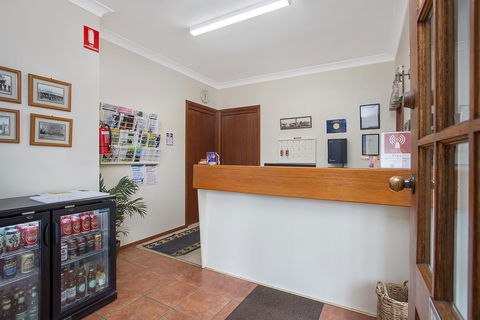 Manifold Motor Inn - Tourism Cairns 3