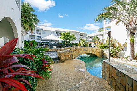 Mantra PortSea - Tourism Cairns 0