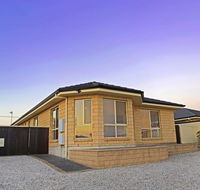 Marina Holiday Home - Tourism Cairns
