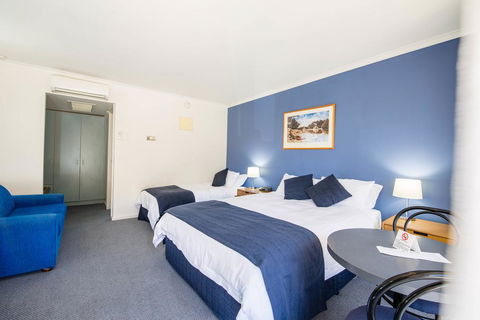 MAS Country Riverboat Lodge Motor Inn - Tourism Cairns 3