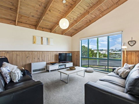 Matilda - 2 Crowe Street - Tourism Cairns 3