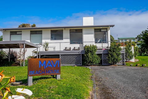 MAVI BEACH HOUSE - Beachfront, Wifi, Views - Tourism Cairns 2