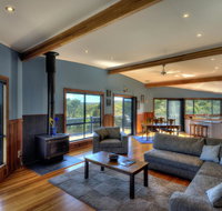 Mayakitana - Overlooking the golf course - Tourism Cairns