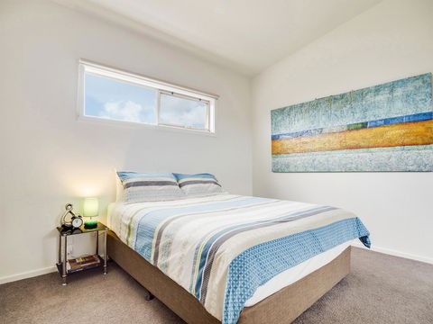 McKillop Geelong By Gold Star Stays - Tourism Cairns 3