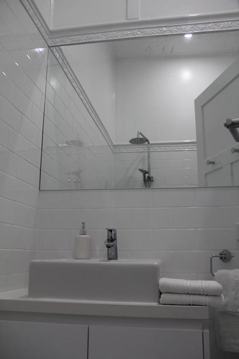 Mentor Chambers Apartment Bed & Breakfast - Tourism Cairns 3