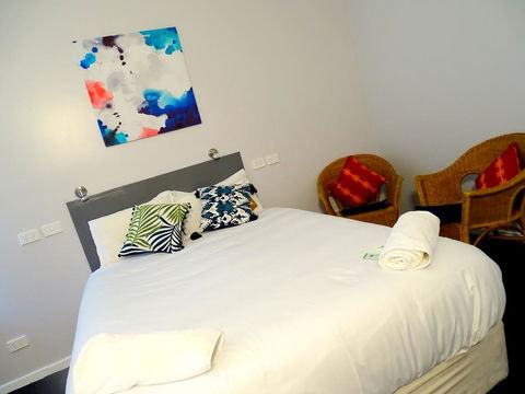 Mercury Motor Inn - Tourism Cairns 2