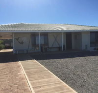 Mermaid Beachside Accommodation - Tourism Cairns