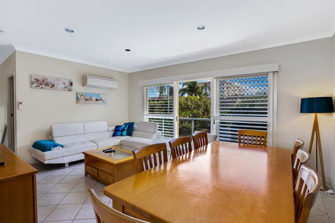 Messines Street, Sandy Shores, Townhouse 1, 3 - Tourism Cairns 2
