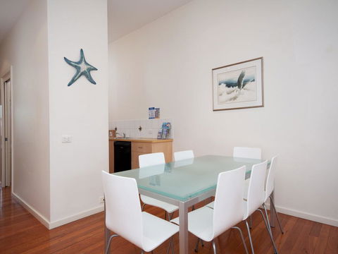 Messines Street, Starfish Lodge, Unit 1, 1A - Tourism Cairns 1