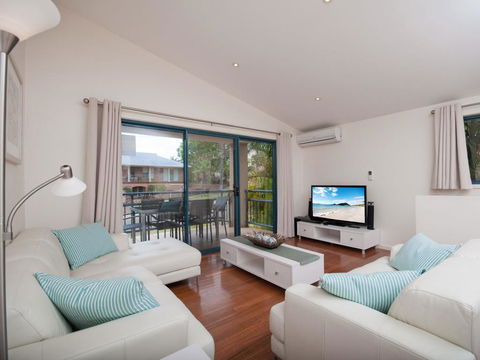 Messines Street, Starfish Lodge, Unit 1, 1A - Tourism Cairns 0