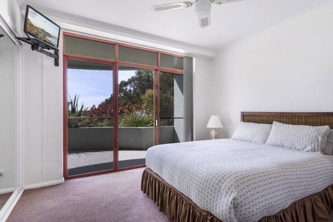 Mitchell Pde 2/1a - Fathoms - Tourism Cairns 2