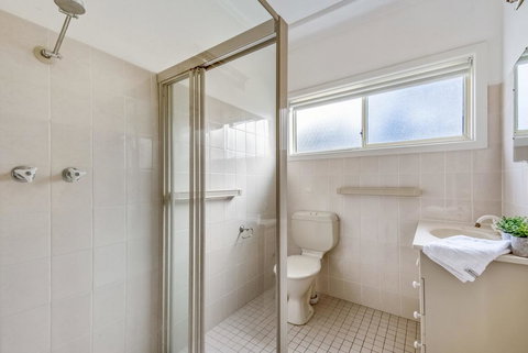 Mitchell Pde 71 Mollymook - Tourism Cairns 1