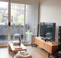 Modern 2 Bedroom Apartment Close To Beach and City - Tourism Cairns