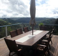 Montville Holiday House