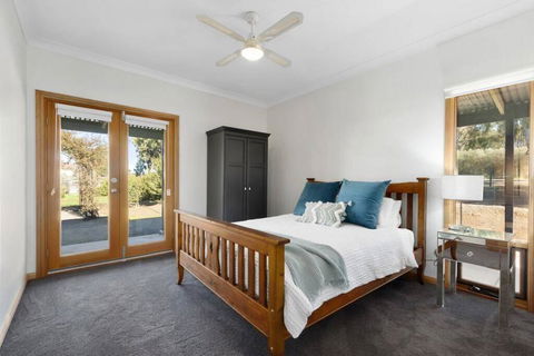 Moss's Place - Tourism Cairns 2
