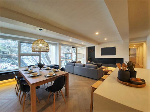 Mt Buller Chalet Hotel & Suites - Tourism Cairns 3