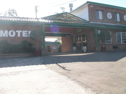Mt Kuring-Gai Motel - Tourism Cairns 1
