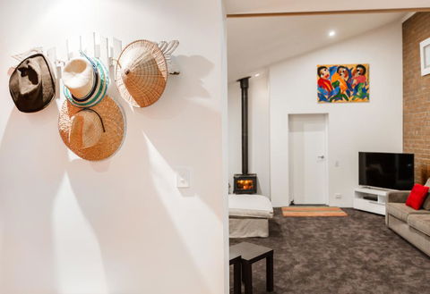 Mt Martha Retreat - Tourism Cairns 1