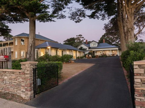Mt Martha Villas - Tourism Cairns 0