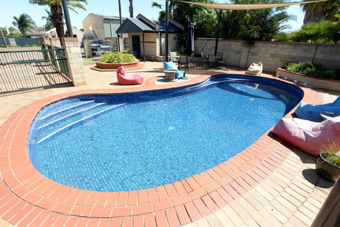 Mulwala Paradise Palms Motel - Tourism Cairns 2