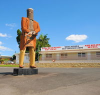 Ned Kelly's Motel - Tourism Cairns