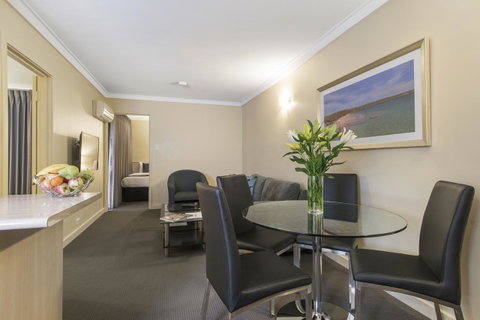 The Peninsula Riverside Serviced Apartments - Tourism Cairns 20