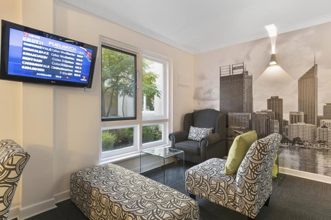 The Peninsula Riverside Serviced Apartments - Tourism Cairns 39