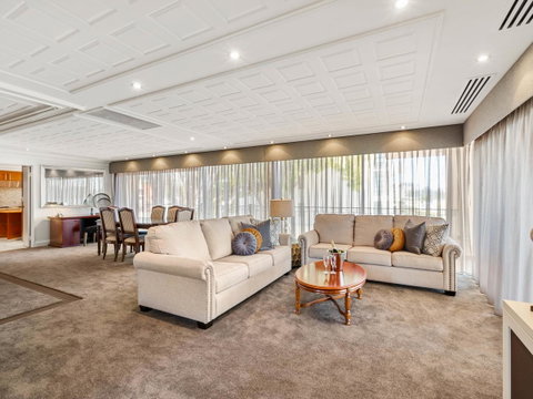 The Peninsula Riverside Serviced Apartments - Tourism Cairns 8