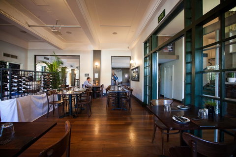 Captain Stirling Hotel - Tourism Cairns 44