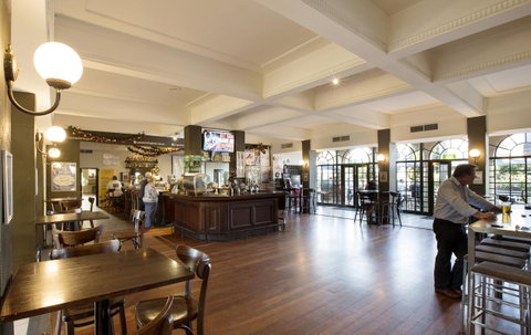 Captain Stirling Hotel - Tourism Cairns 16