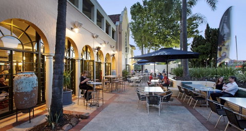 Captain Stirling Hotel - Tourism Cairns 5