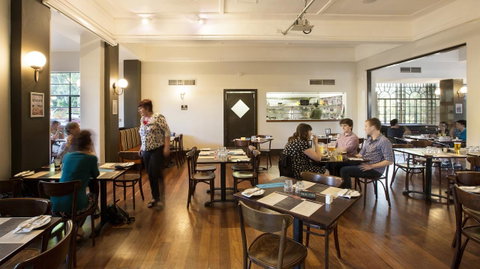 Captain Stirling Hotel - Tourism Cairns 15