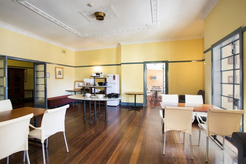 Captain Stirling Hotel - Tourism Cairns 13