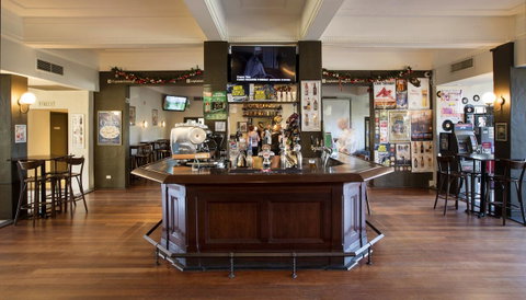 Captain Stirling Hotel - Tourism Cairns 12