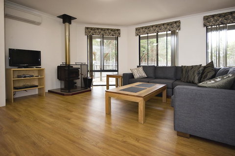 Margaret River Hideaway & Farmstay - Tourism Cairns 8