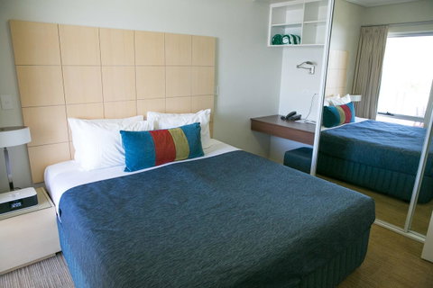 Nesuto Geraldton - Tourism Cairns 8