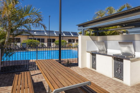 Nesuto Geraldton - Tourism Cairns 1