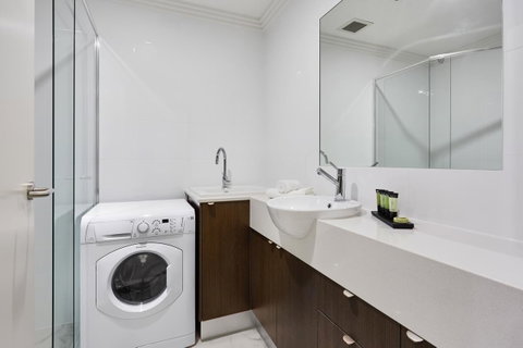 Attika Hotel - Tourism Cairns 20