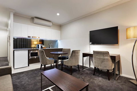 Attika Hotel - Tourism Cairns 2