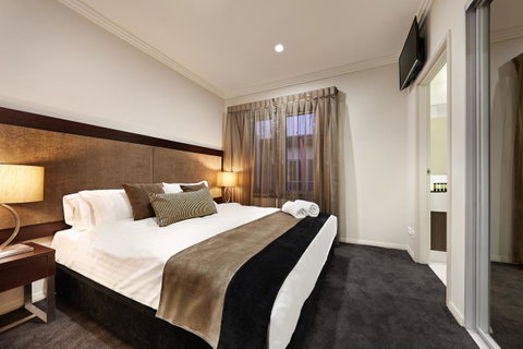 Attika Hotel - Tourism Cairns 5