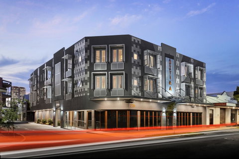 Attika Hotel - Tourism Cairns 9