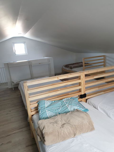 DIANELLA Budget Rooms Happy Place To Stay - Tourism Cairns 4