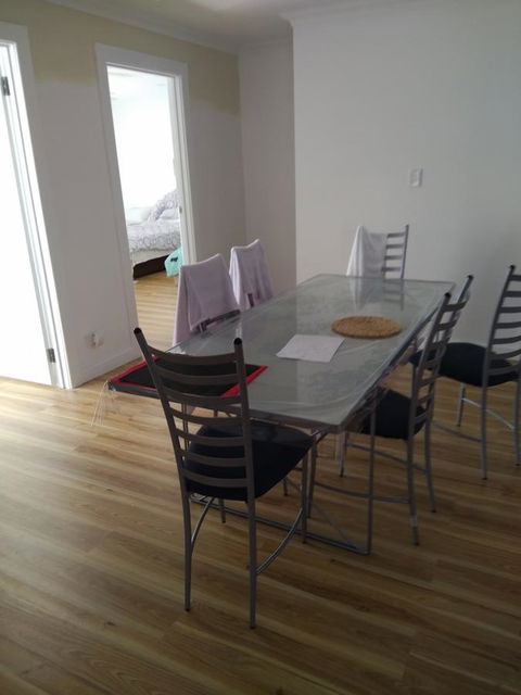 DIANELLA Budget Rooms Happy Place To Stay - Tourism Cairns 16