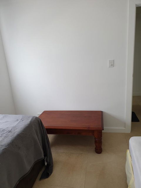 DIANELLA Budget Rooms Happy Place To Stay - Tourism Cairns 7