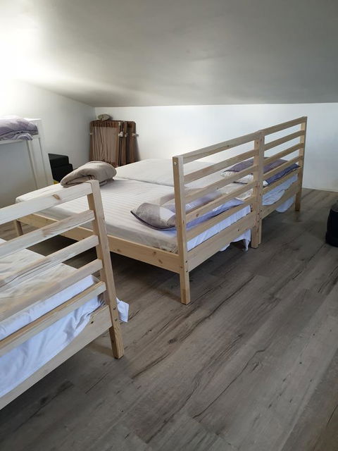 DIANELLA Budget Rooms Happy Place To Stay - Tourism Cairns 21