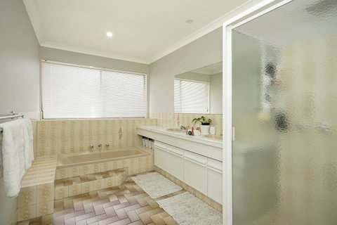 Marcus Villa Booragoon - Tourism Cairns 10