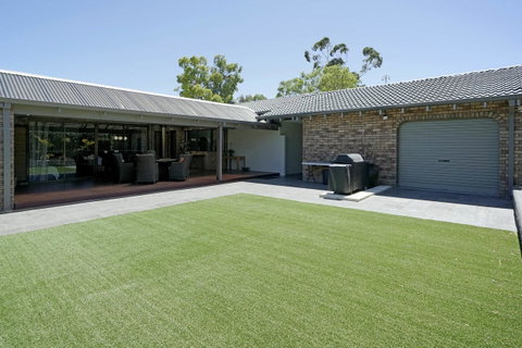 Marcus Villa Booragoon - Tourism Cairns 9