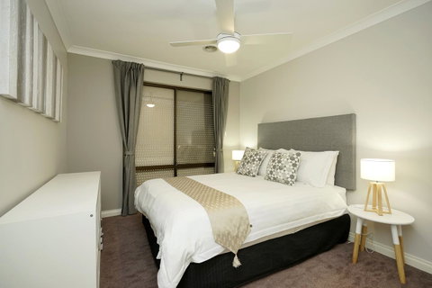 Marcus Villa Booragoon - Tourism Cairns 11