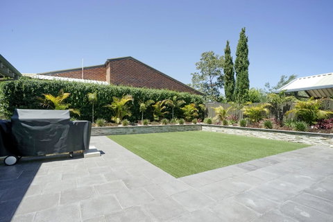 Marcus Villa Booragoon - Tourism Cairns 3